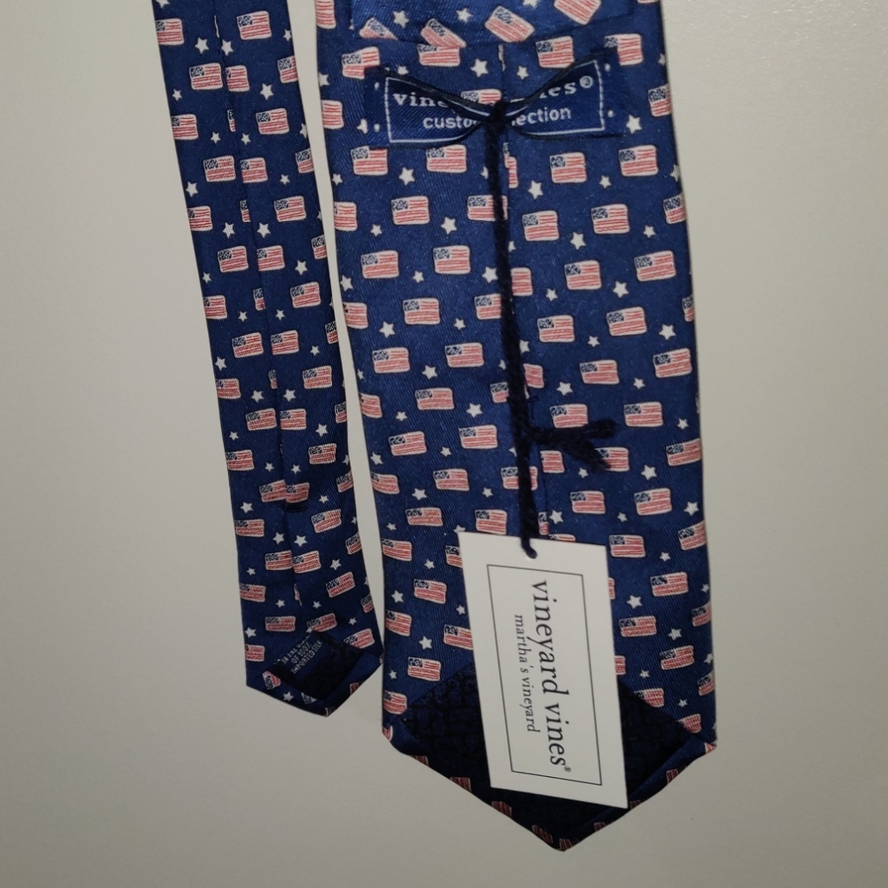 Vineyard Vines American Flag Silk  Dress Tie
